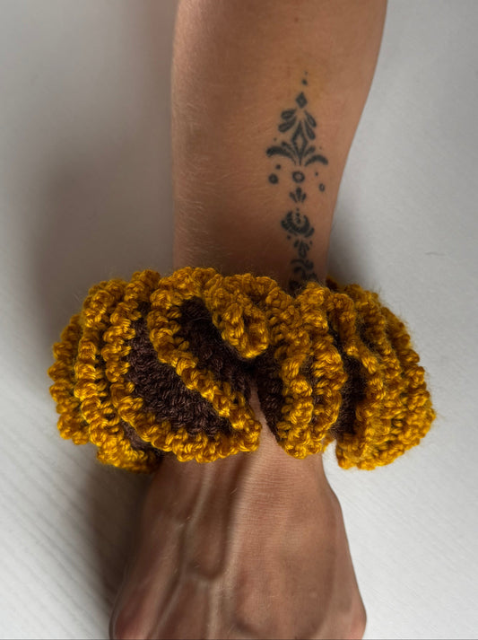 Crochet Chunky Sunflower Scrunchie